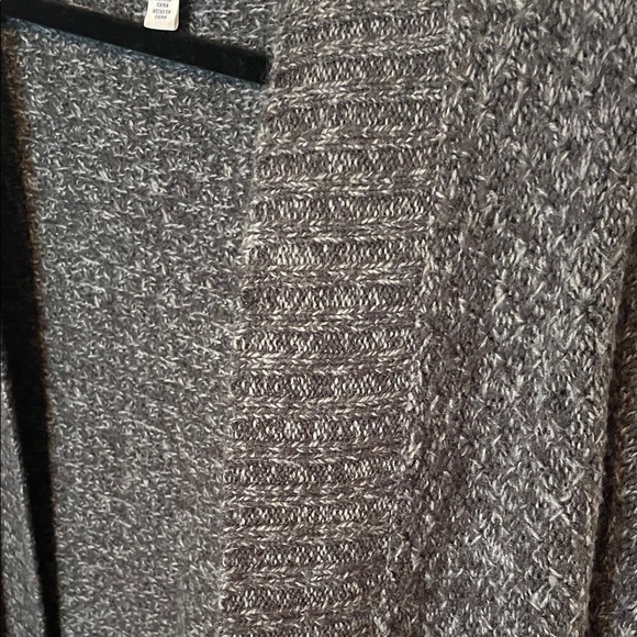 St. John's Bay Women’s Gray Knit Heathered Cardigan EUC size Medium - Picture 4 of 9
